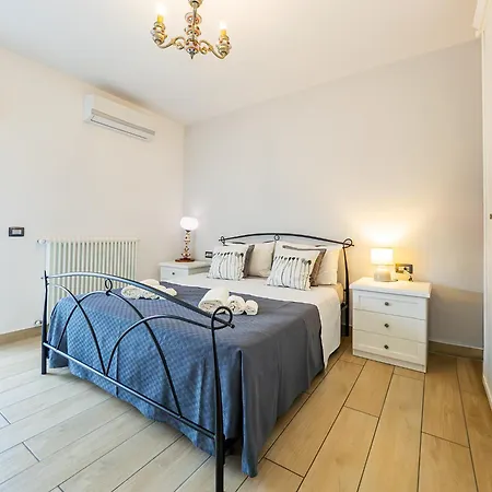 Apartment Chiaro House Colico